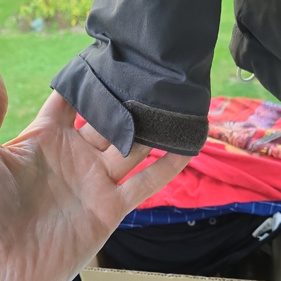 Sunice Charcoal Jacket with White Trim - Picture 7 of 10